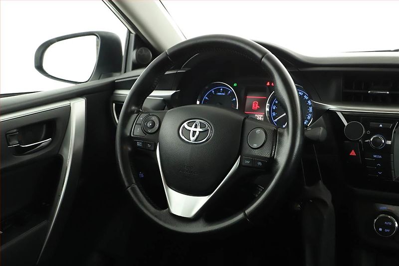 Toyota Corolla (2016) 1.6 Valvematic, Tempomat - fotka 8 z 15