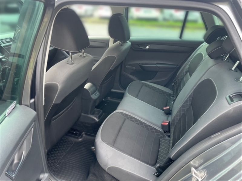 Škoda Fabia 1,0 TSI 70 Ambition - fotka 8 z 11