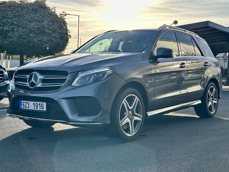 Mercedes-Benz GLE (2018) 400 4MATIC - fotka 7 z 32
