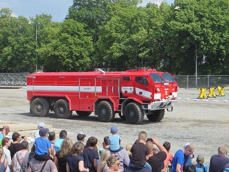 Velkoobjemová cisternová automobilová stříkačka Tatra Force CAS 30/9000/540 S3R.