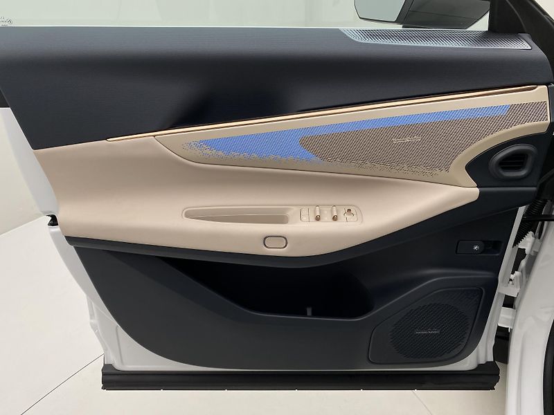 Lynk & Co 08 (2025) MORE PHEV - fotka 6 z 87