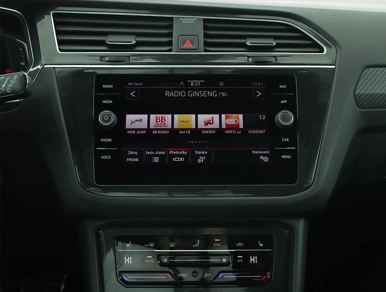 Volkswagen Tiguan (2022) R-Line 2.0 TSI - fotka 12 z 19