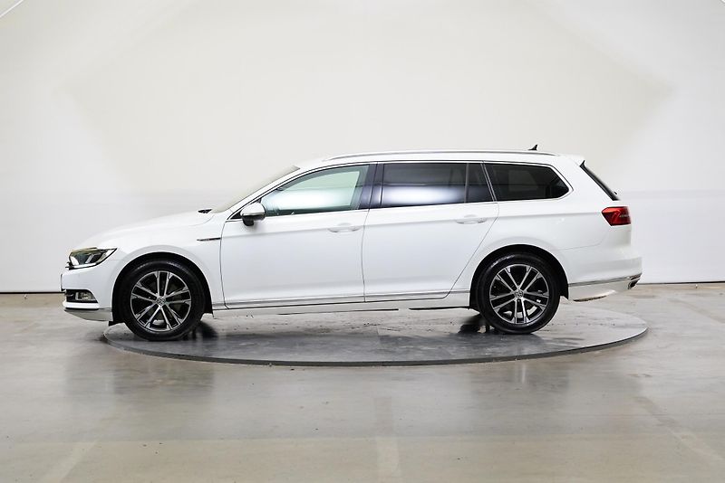 Volkswagen Passat - fotka 3 z 25