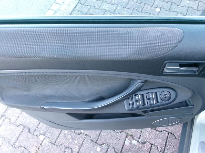 Ford Kuga 2,0TDCI AUTOKLIMA 4x4 TAŽNÉ - fotka 21 z 30