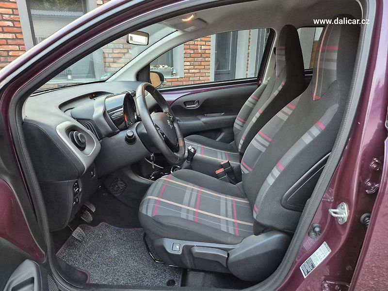 Peugeot 108 (2015) 1.0VTi 51KW Active Klimatronik - fotka 35 z 54