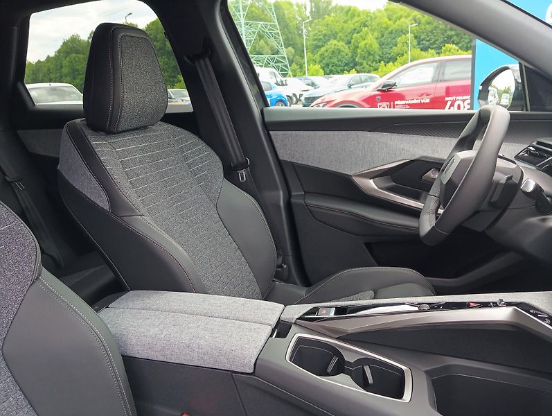 Peugeot 3008 (2026) ALLURE Hybrid 145 e-DCS6 - fotka 16 z 22