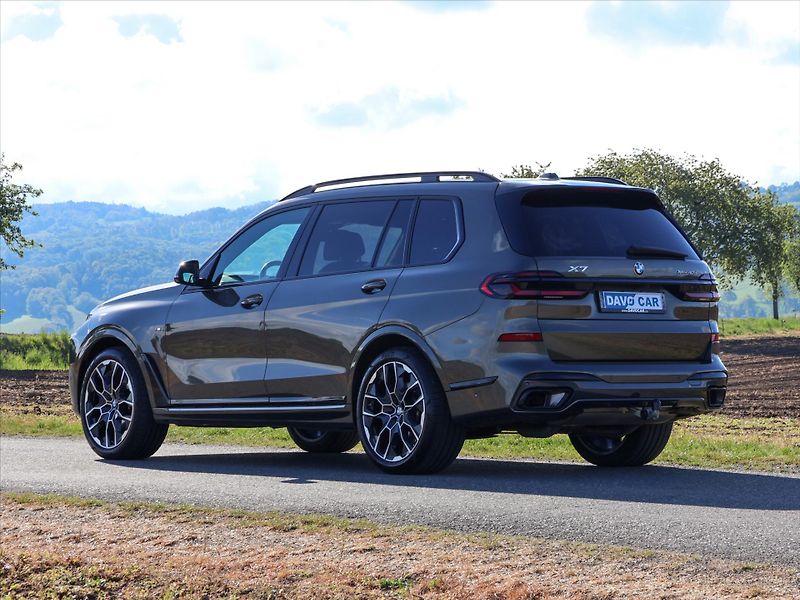 BMW X7 3,0 40d 250kW Xdrive M-Paket D - fotka 5 z 49