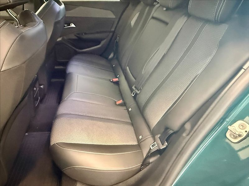 Peugeot 308 1,2 i ALLURE 1.MAJITEL - fotka 11 z 18