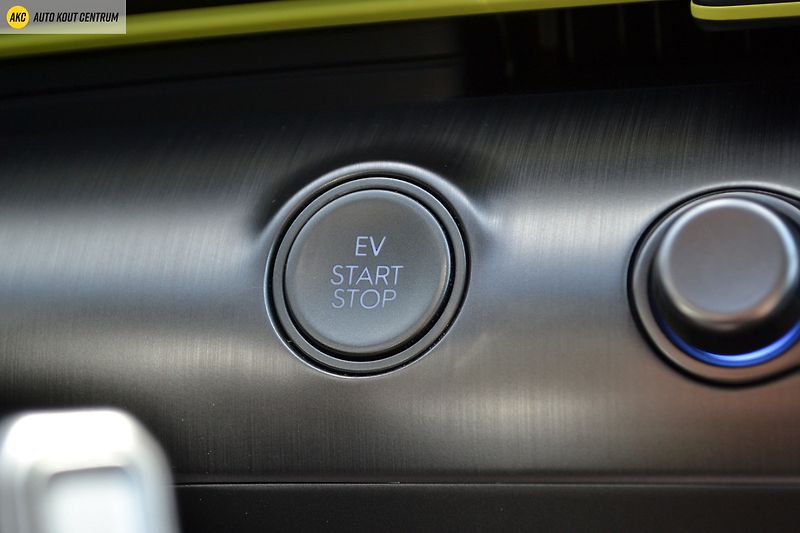 Hyundai Kona ELECTRIC EV 150KW  PREMIUM PAN - fotka 52 z 75