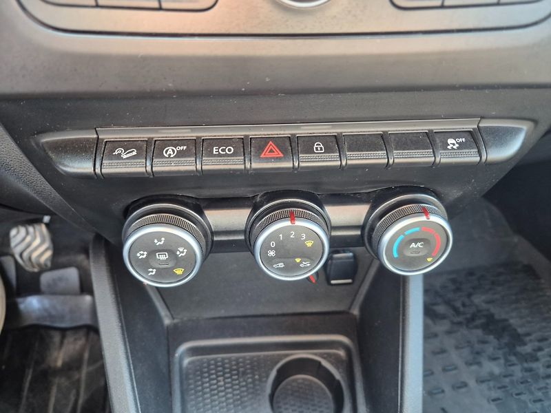 Dacia Duster (2019) 1.6 i 4x4 TOP STAV - fotka 22 z 25