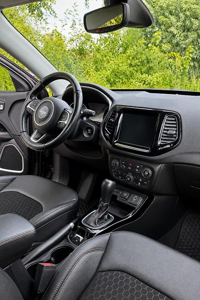 Jeep Compass (2021) 1.3 Turbo 110kW aut. Limited - fotka 11 z 14