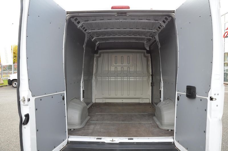 Citroën Jumper (2022) 2.2BHDi 33 L2H2 140 4d - fotka 5 z 12