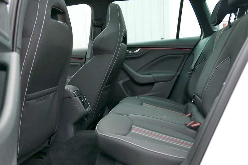 Škoda Kamiq (2025) 1.0 TSI 85 kW M6° Monte Carlo - fotka 24 z 35