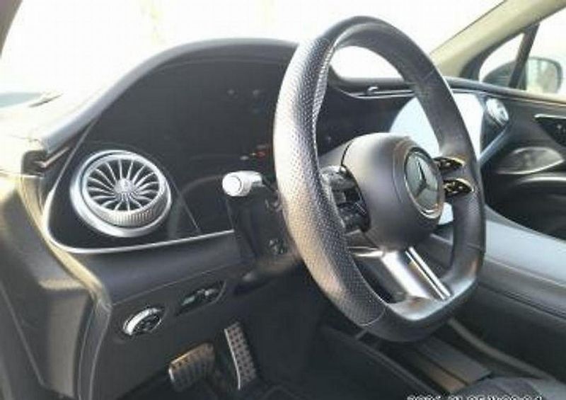 Mercedes-Benz EQS 450 AMG 4MATIC 4L-ZÁRUKA  - fotka 9 z 13