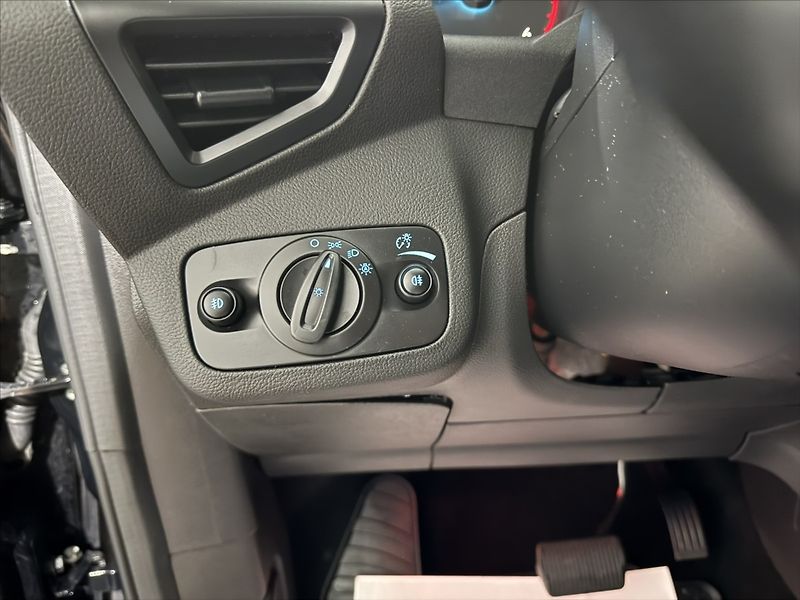 Ford Grand C-MAX 1,5   TDCI TITAN AT KAMERA FUL - fotka 15 z 39