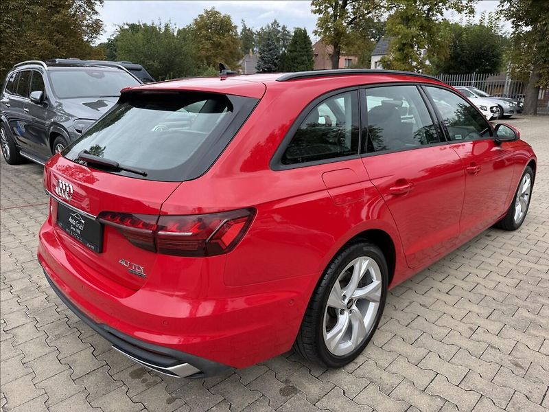 Audi A4 Avant 40 tdi quattro S-trinic - fotka 5 z 27