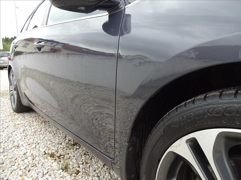 Kia Ceed 1,6 CRDi 100kW GT LINE - fotka 10 z 50