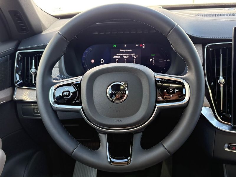 Volvo XC90 Plus Dark T8 299kW - fotka 13 z 25