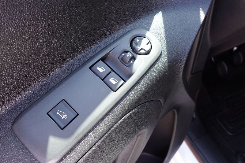 Toyota ProAce City 1.5D-4D 100 4D Panel Van Short - fotka 9 z 23