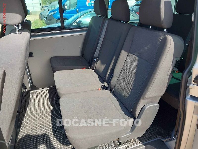 Volkswagen Transporter (2018) 2.0TDi 8míst, DSG, TZ - fotka 10 z 12