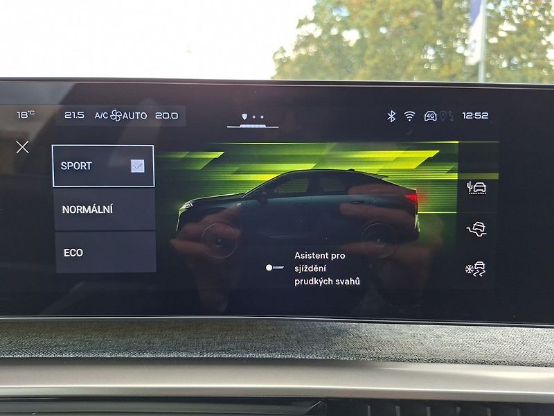 Peugeot 3008 ALLURE HYBRID 145k e-DCS6 - fotka 24 z 29
