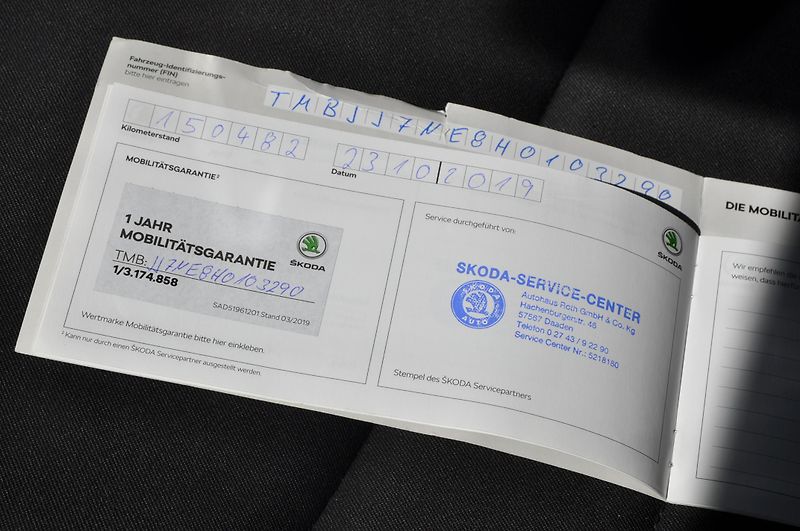 Škoda Octavia III 2.0TDi 110kW KOMBI Automat - fotka 23 z 23
