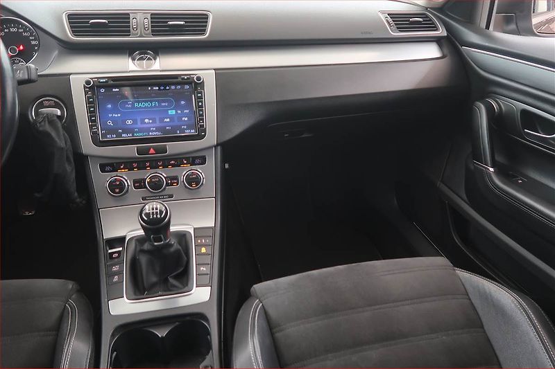 Volkswagen CC (2014) 2.0 TDI, Kůže, Bi-Xenony - fotka 8 z 16