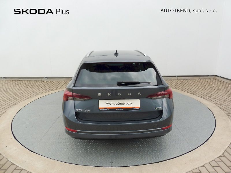 Škoda Octavia (2021) Combi Style 1,5 eTSI 110kW mHE - fotka 26 z 29