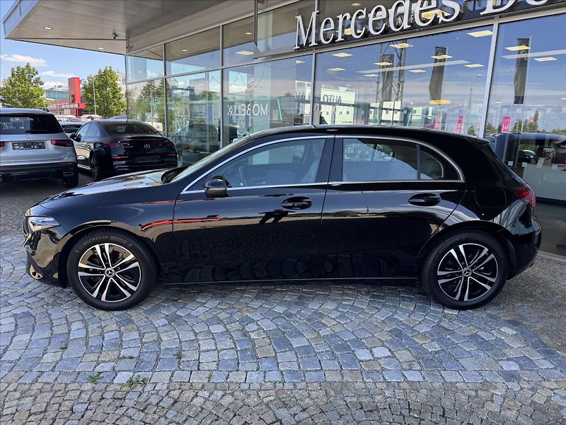 Mercedes-Benz Třídy A 200d Progressive - fotka 3 z 26