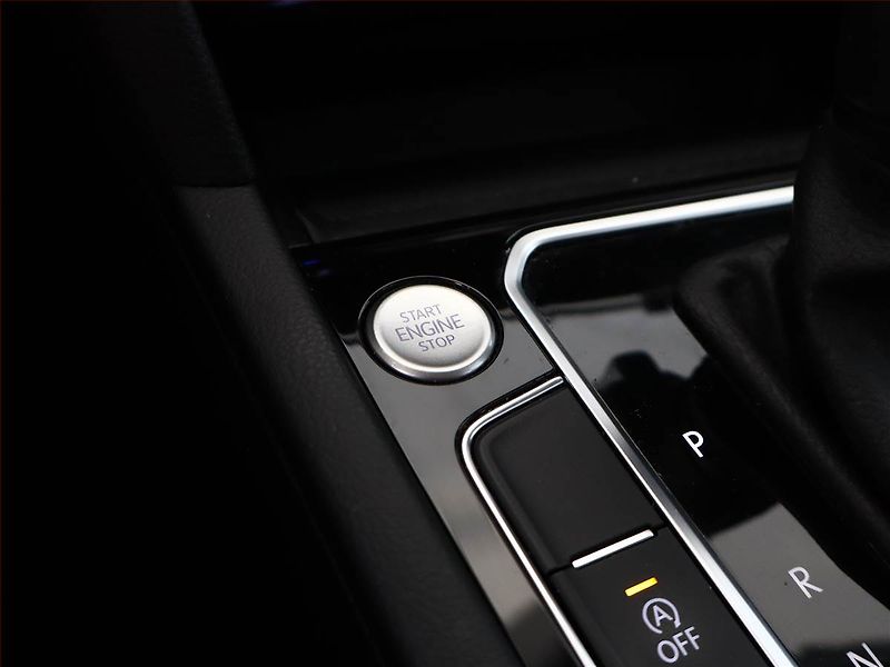 Volkswagen Passat (2022) Elegance 2.0 TDI, Automat - fotka 17 z 20
