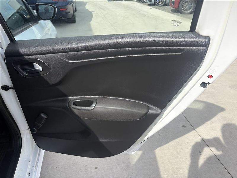 Peugeot 301 1,6 85 kw, ČR serviska - fotka 21 z 22