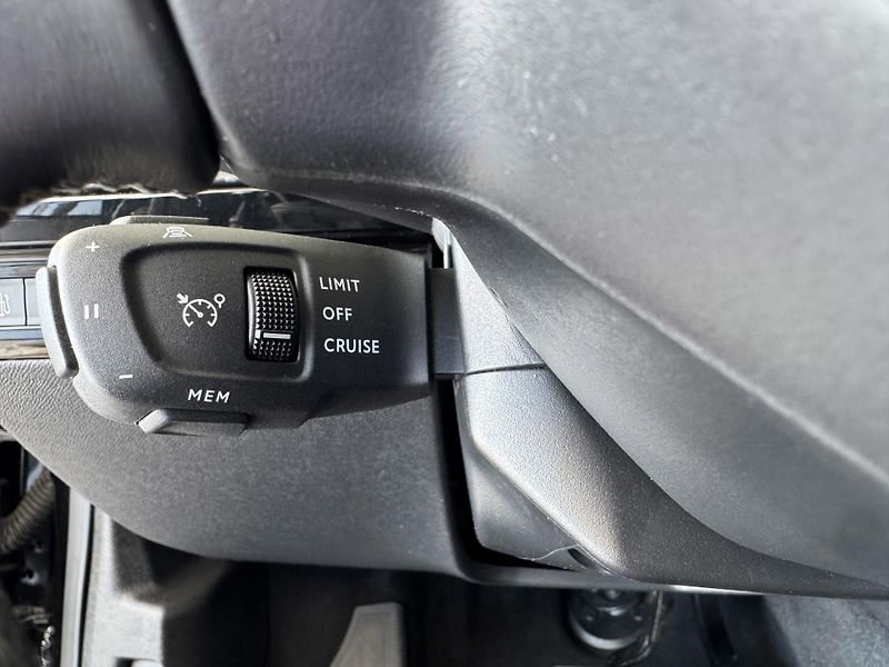 Peugeot 508 Hybrid 225*AT8*Allure*Webasto - fotka 25 z 34