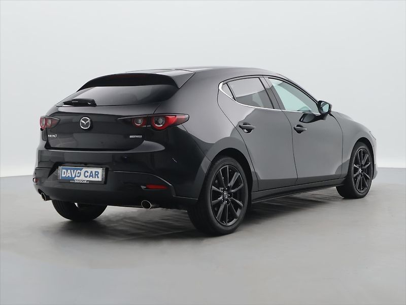 Mazda 3 2.0 eSkyactive-G122 Homura Aut - fotka 7 z 31