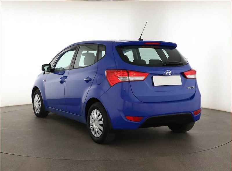 Hyundai ix20 (2013) 1.4 CRDi, po STK, jezdí dobře - fotka 4 z 12