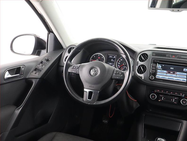 Volkswagen Tiguan (2014) 2.0 TDI, Serv.kniha, Tempomat - fotka 7 z 17