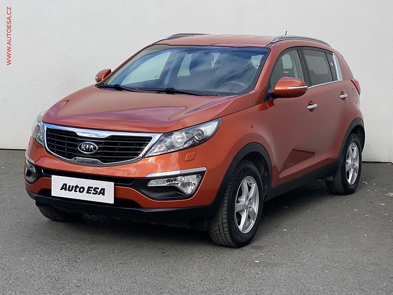 Kia Sportage (2011) 2.0 GDi, Spirit, AT, xenon - fotka 3 z 16