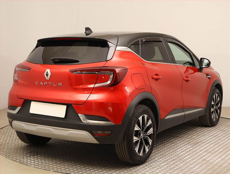 Renault Captur (2023) Intens 1.3 TCe - fotka 5 z 16