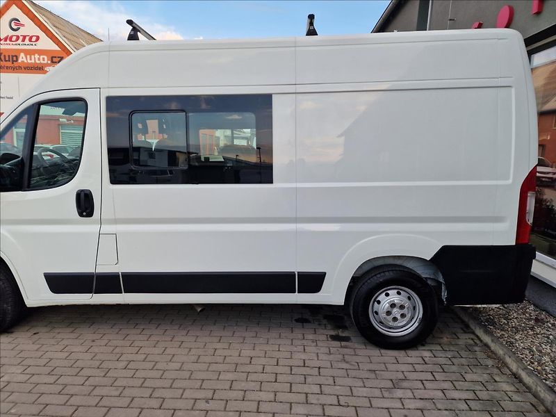 Citroën Jumper 2.2HDI L2H2 6-míst,ČR,1.Maj. - fotka 39 z 45