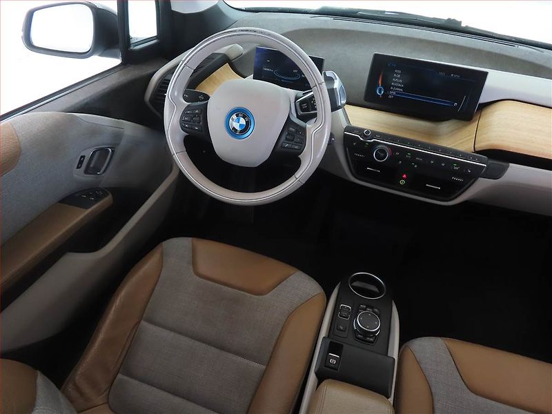 BMW i3 (2016) 60Ah REX, Automat, Tempomat - fotka 7 z 15