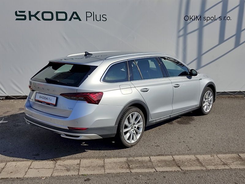 Škoda Octavia (2023) Combi Scout 2,0 Tdi 147 Kw 4x4 - fotka 2 z 36