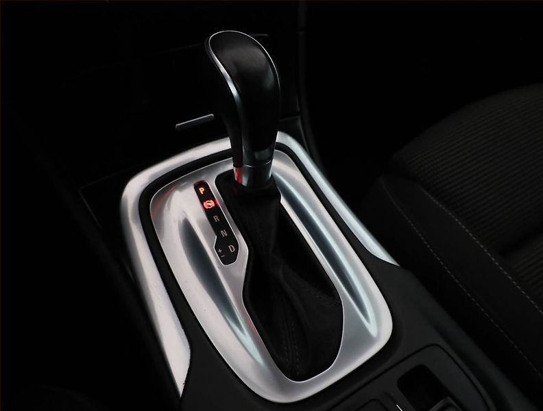 Opel Insignia (2015) 2.0 BiTurbo CDTI, Automat - fotka 11 z 18