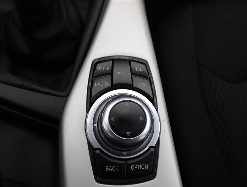 BMW Řada 1 (2014) 116d, Navi, Tempomat - fotka 16 z 21