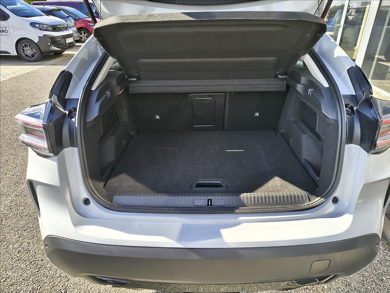 Citroën C4 1,2   EAT8 MAX - fotka 6 z 21