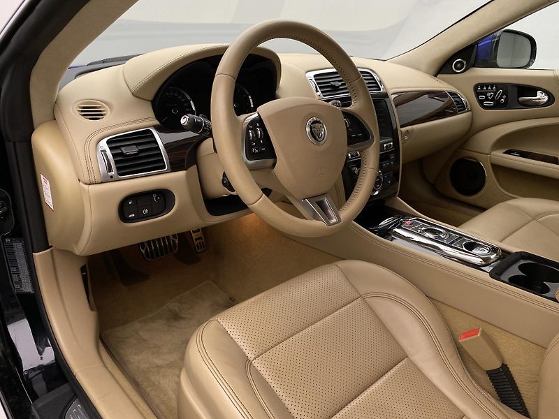 Jaguar XK 5.0 V8 283kW AUT - fotka 4 z 42