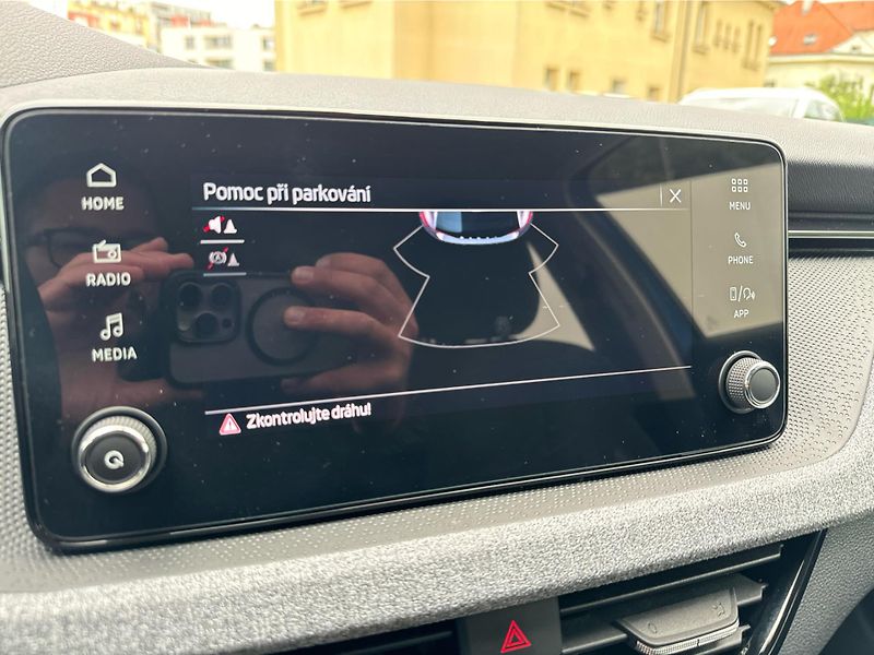 Škoda Scala FL Top Selection 1.0 TSI /85 k - fotka 13 z 17