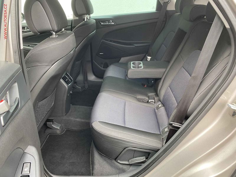 Hyundai Tucson (2018) 2.0 CRDI 4x4, ČR, AC, výhřev - fotka 10 z 19