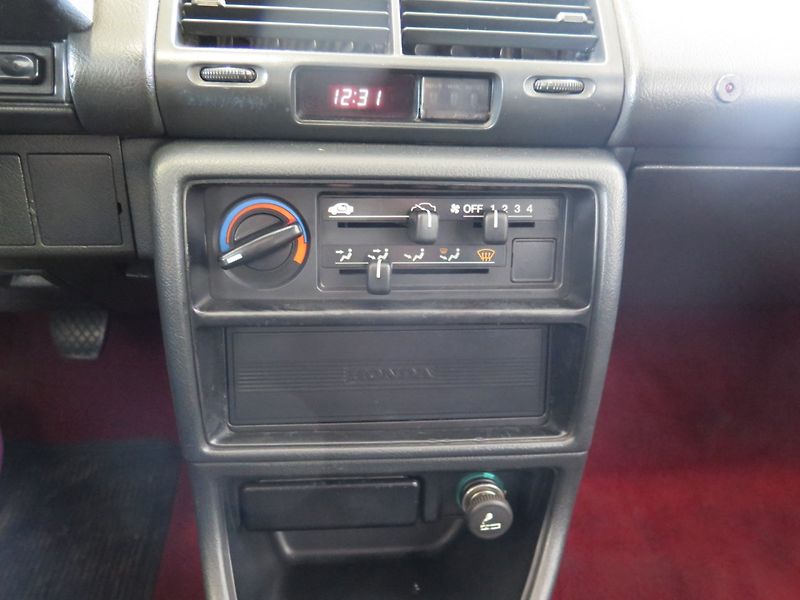 Honda Civic 1.6 16V 80kW - fotka 11 z 22