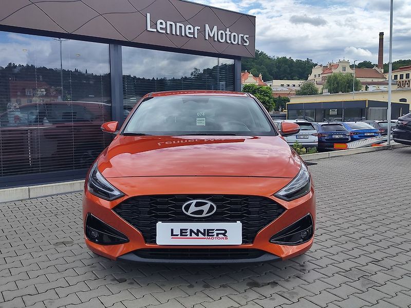Hyundai i30 1.0 T-GDI/74kW Smart DCT - fotka 2 z 31