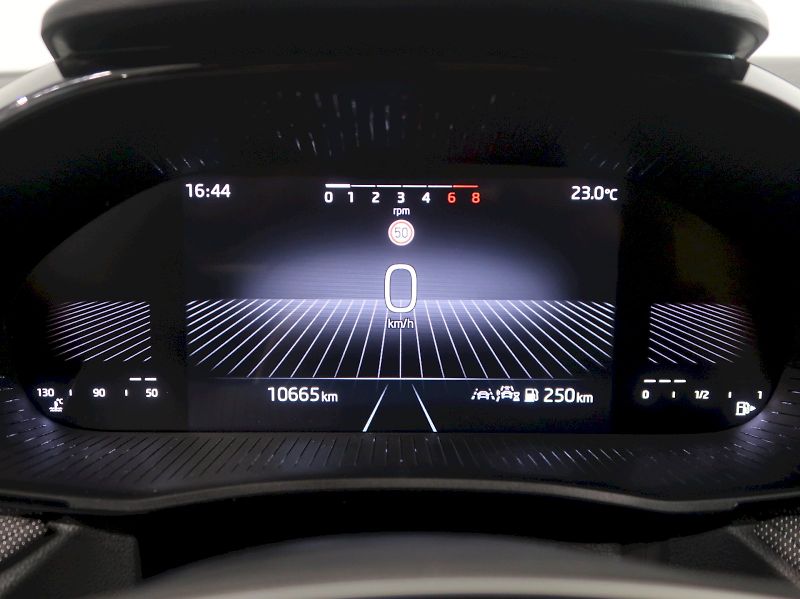 Škoda Fabia (2025) SELECTION 1.0 MPI 59KW - fotka 18 z 38