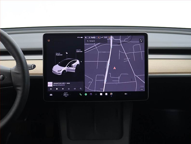Tesla Model 3 (2021) Long Range 4WD 79kWh, SoH 81% - fotka 11 z 33
